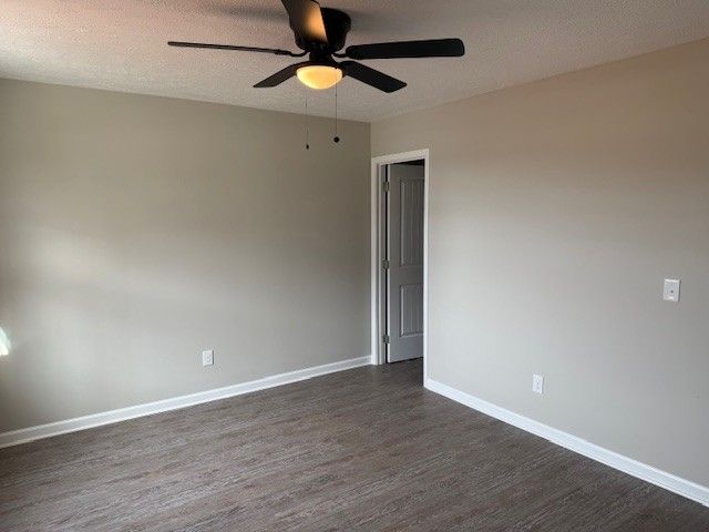 3336 Oak Grove Rd, Decherd, TN 37324