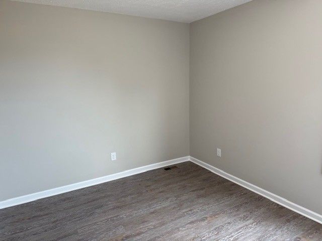 3336 Oak Grove Rd, Decherd, TN 37324