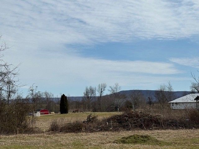 3336 Oak Grove Rd, Decherd, TN 37324