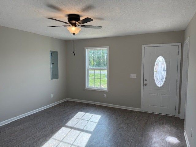 3336 Oak Grove Rd, Decherd, TN 37324