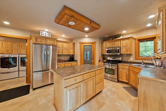 N7631 Bittersweet ROAD, Plymouth, WI 53073