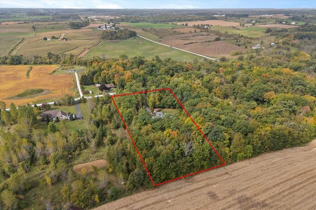 N7631 Bittersweet ROAD, Plymouth, WI 53073