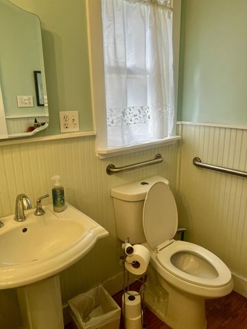 208 E Avenue Avenue, Fort Pierce, FL 34950