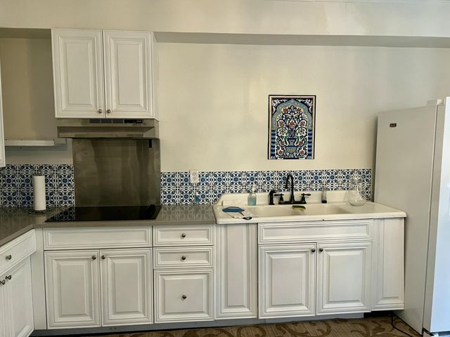 208 E Avenue Avenue, Fort Pierce, FL 34950