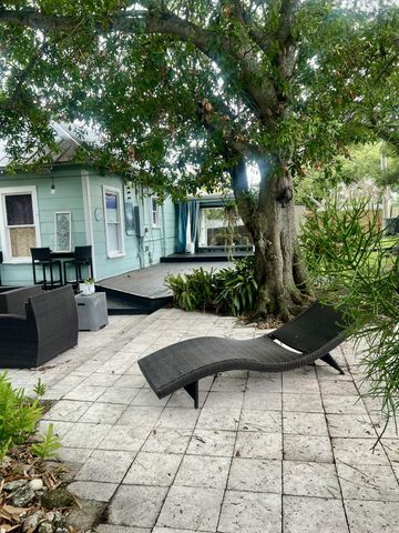 208 E Avenue Avenue, Fort Pierce, FL 34950