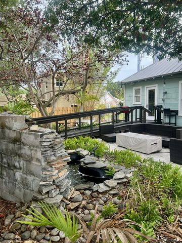208 E Avenue Avenue, Fort Pierce, FL 34950
