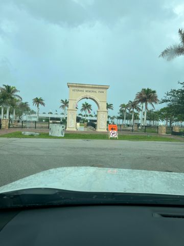 208 E Avenue Avenue, Fort Pierce, FL 34950