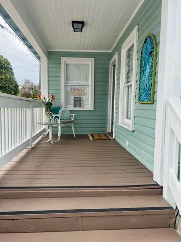 208 E Avenue Avenue, Fort Pierce, FL 34950