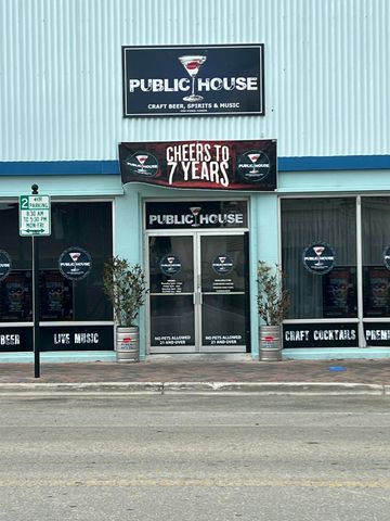 208 E Avenue Avenue, Fort Pierce, FL 34950
