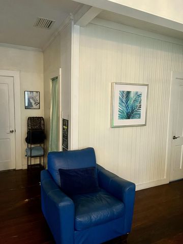 208 E Avenue Avenue, Fort Pierce, FL 34950