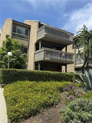 351 Chestnut Hill Court 16, Thousand Oaks, CA 91360