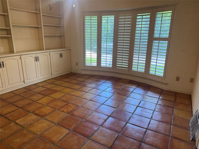 6630 Westlake Avenue, Dallas, TX 75214