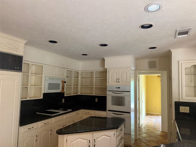 6630 Westlake Avenue, Dallas, TX 75214