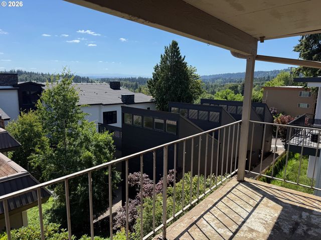 750 1ST St, Lake Oswego, OR 97034