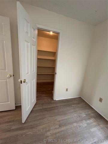 1541 W Harris Road, Muskogee, OK 74401