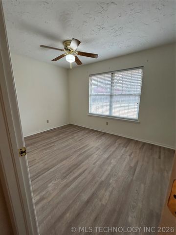 1541 W Harris Road, Muskogee, OK 74401