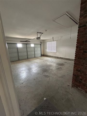 1541 W Harris Road, Muskogee, OK 74401