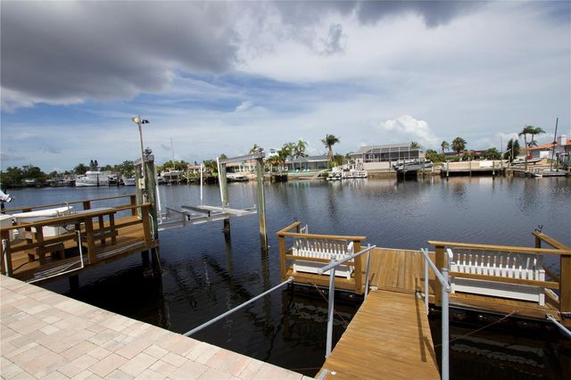 5339 BOWLINE BEND, New Port Richey, FL 34652