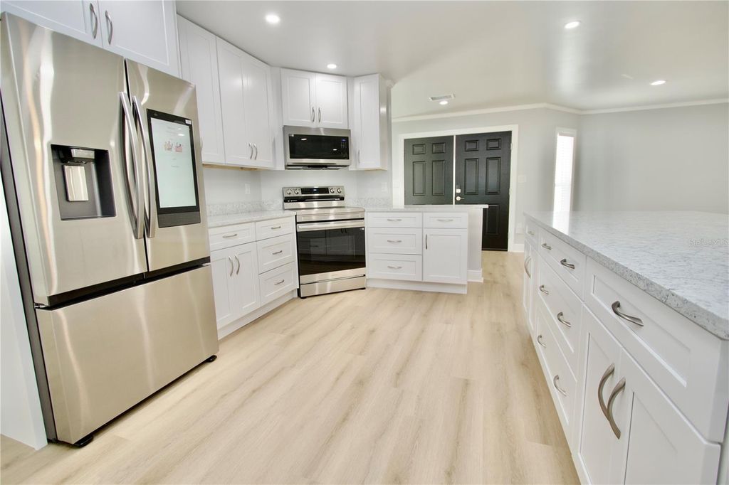 Image 12 of property listing at 5339 BOWLINE BEND, New Port Richey, FL 34652