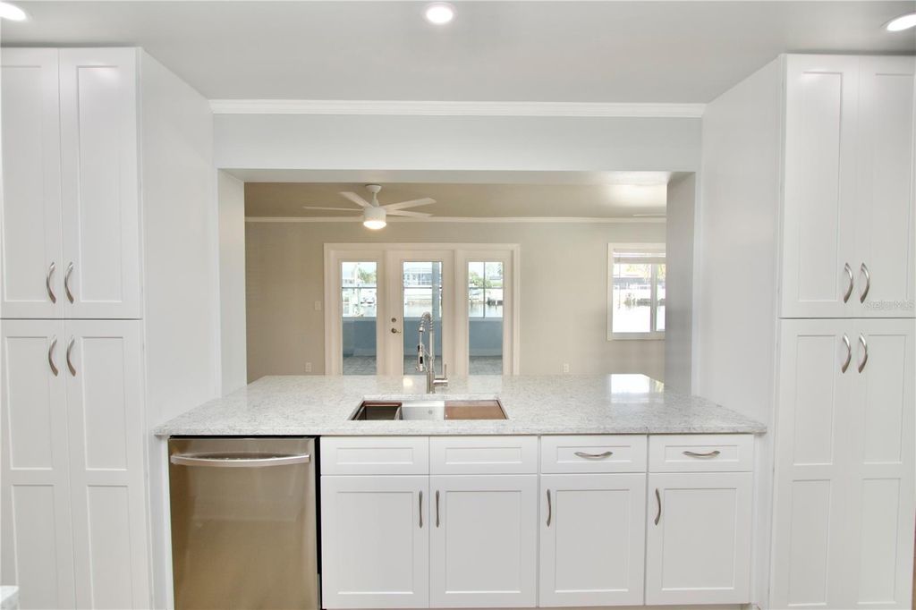 Image 14 of property listing at 5339 BOWLINE BEND, New Port Richey, FL 34652