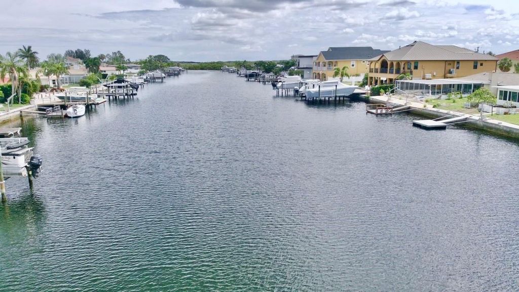 Image 37 of property listing at 5339 BOWLINE BEND, New Port Richey, FL 34652