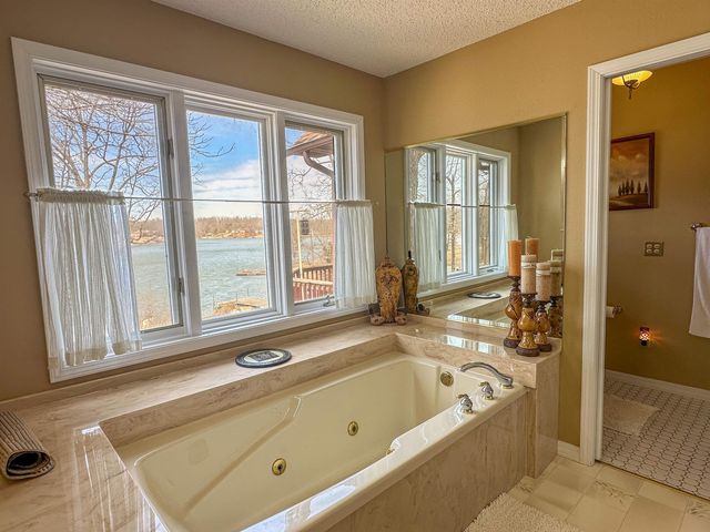 606 S Shore Drive, Horseshoe Bend, AR 72512