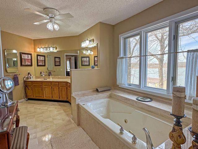 606 S Shore Drive, Horseshoe Bend, AR 72512
