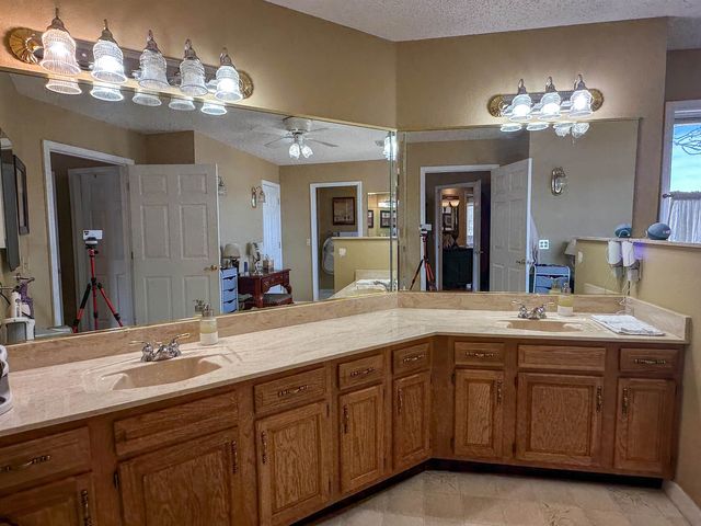606 S Shore Drive, Horseshoe Bend, AR 72512
