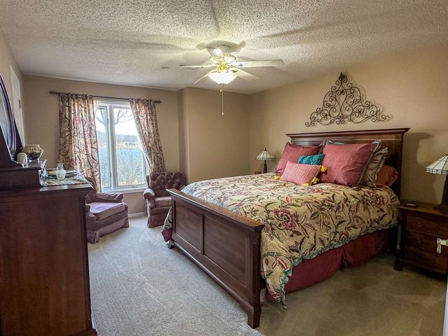 606 S Shore Drive, Horseshoe Bend, AR 72512