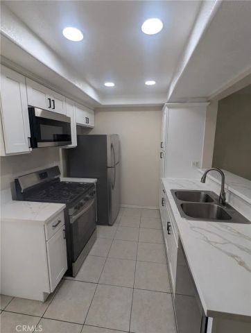 1460 Kendall 26, San Bernardino, CA 92407