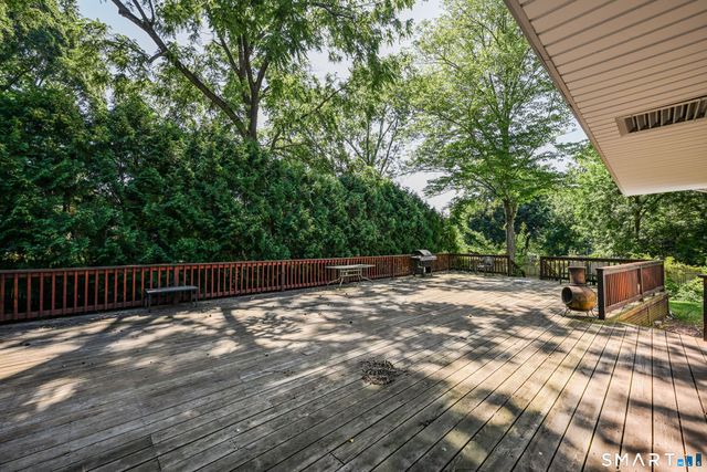 20 Chimney Hill Road, Middletown, CT 06457
