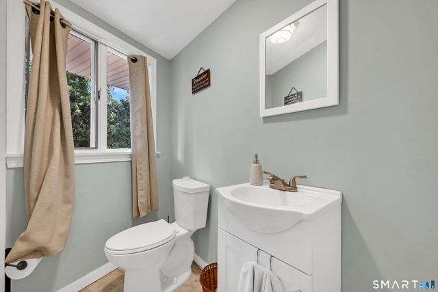 20 Chimney Hill Road, Middletown, CT 06457