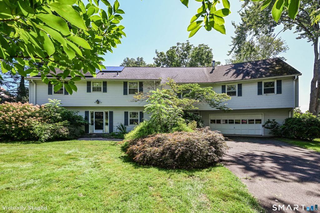 20 Chimney Hill Road, Middletown, CT 06457