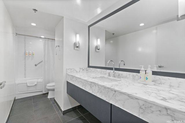 410 Atkinson Drive 727, Honolulu, HI 96814