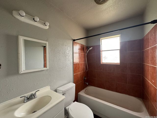9013 Garnett Ave, San Antonio, TX 78221
