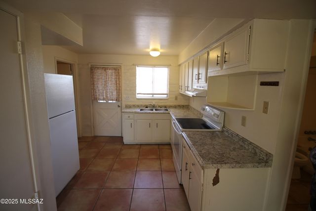 2665 N Leah Place, Tucson, AZ 85705