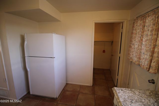2665 N Leah Place, Tucson, AZ 85705