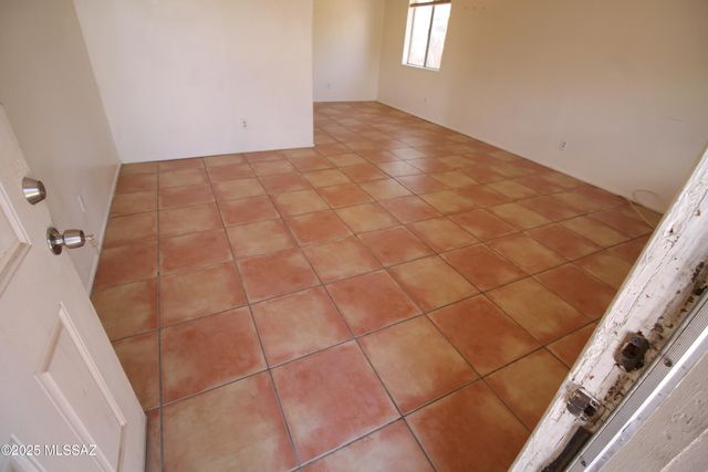 2665 N Leah Place, Tucson, AZ 85705