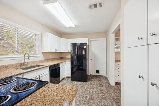 17138 Barcelona Drive, Friendswood, TX 77546