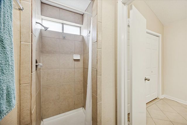 17138 Barcelona Drive, Friendswood, TX 77546