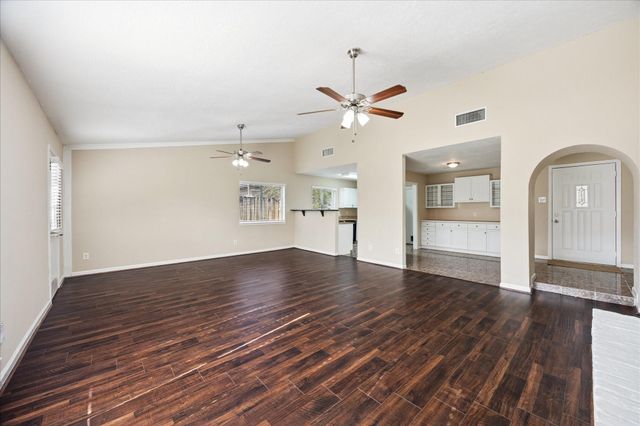 17138 Barcelona Drive, Friendswood, TX 77546