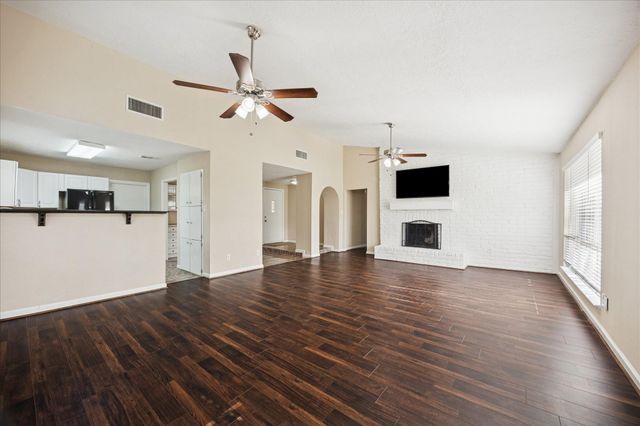 17138 Barcelona Drive, Friendswood, TX 77546