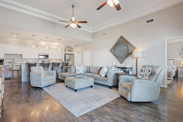 1009 N Monkhouse Drive, Port Bolivar, TX 77650