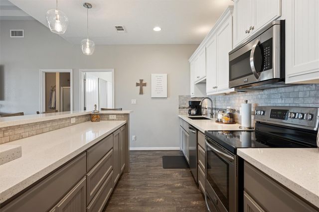 1009 N Monkhouse Drive, Port Bolivar, TX 77650