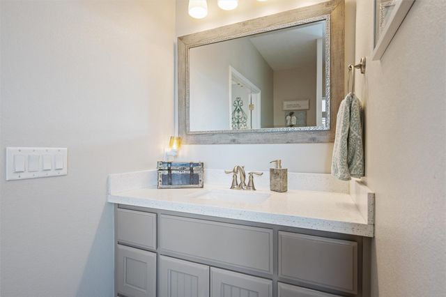 1009 N Monkhouse Drive, Port Bolivar, TX 77650