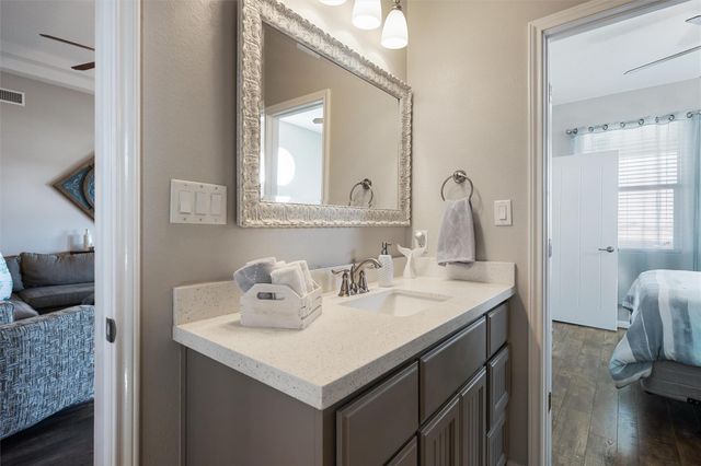 1009 N Monkhouse Drive, Port Bolivar, TX 77650