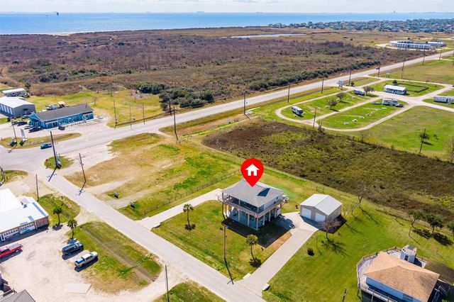 1009 N Monkhouse Drive, Port Bolivar, TX 77650