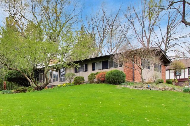 1056 Van Tassel Road, Sleepy Hollow, IL 60118