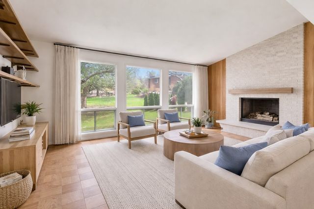 1056 Van Tassel Road, Sleepy Hollow, IL 60118