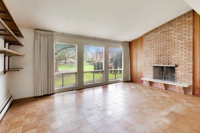 1056 Van Tassel Road, Sleepy Hollow, IL 60118